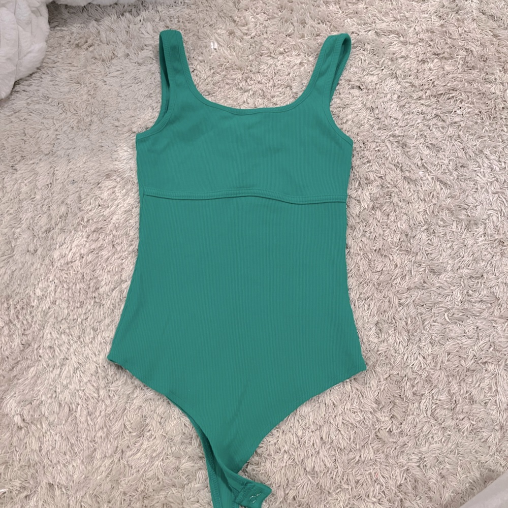 reoria bodysuit